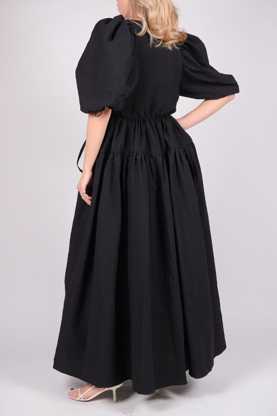 image 3 Платье на запах черного цвета с пышными рукавами