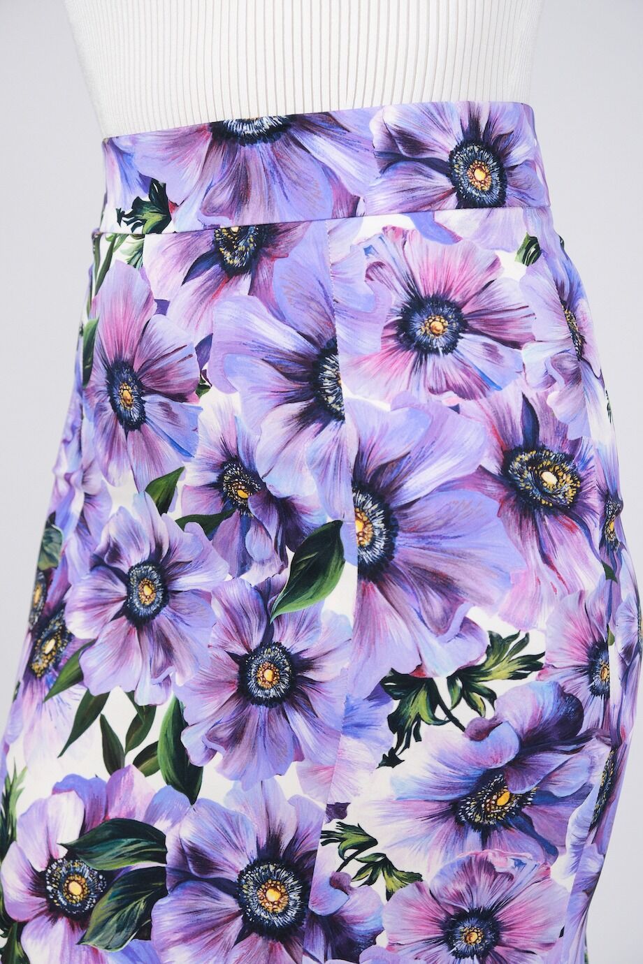 image 5 Шёлковая юбка с цветочным принтом фиолетового цвета