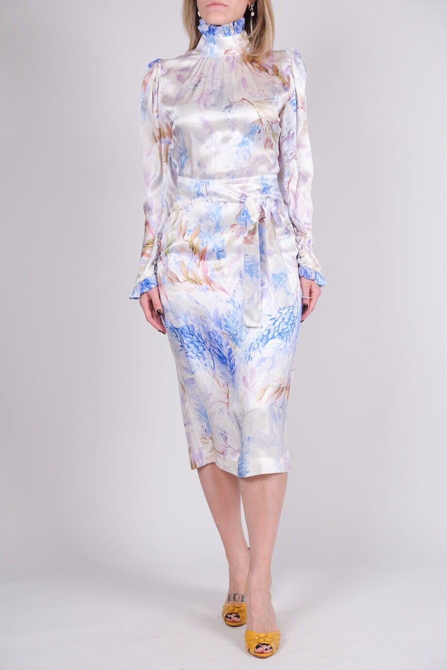 image 1 Шёлковое платье с воротником стойкой с цветочным принтом