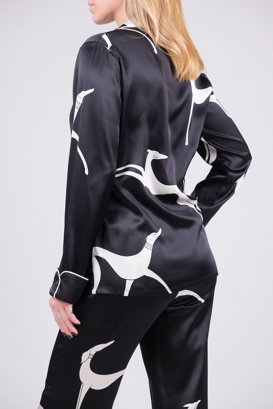 image 5 Шёлковая пижама черного цвета с принтом