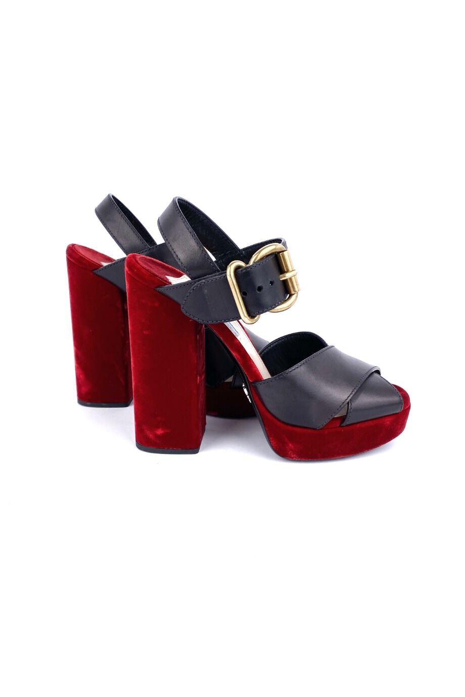 image 5 Босоножки черного цвета на красном велюровом каблуке