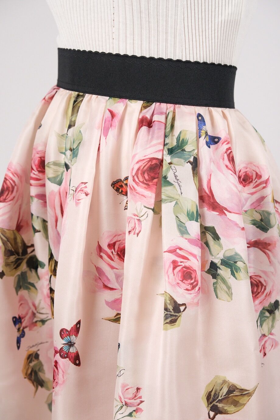 image 5 Шёлковая юбка пудрового цвета с цветочным принтом