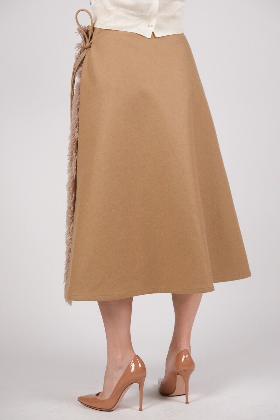 image 4 Шерстяная юбка бежевого цвета на запах