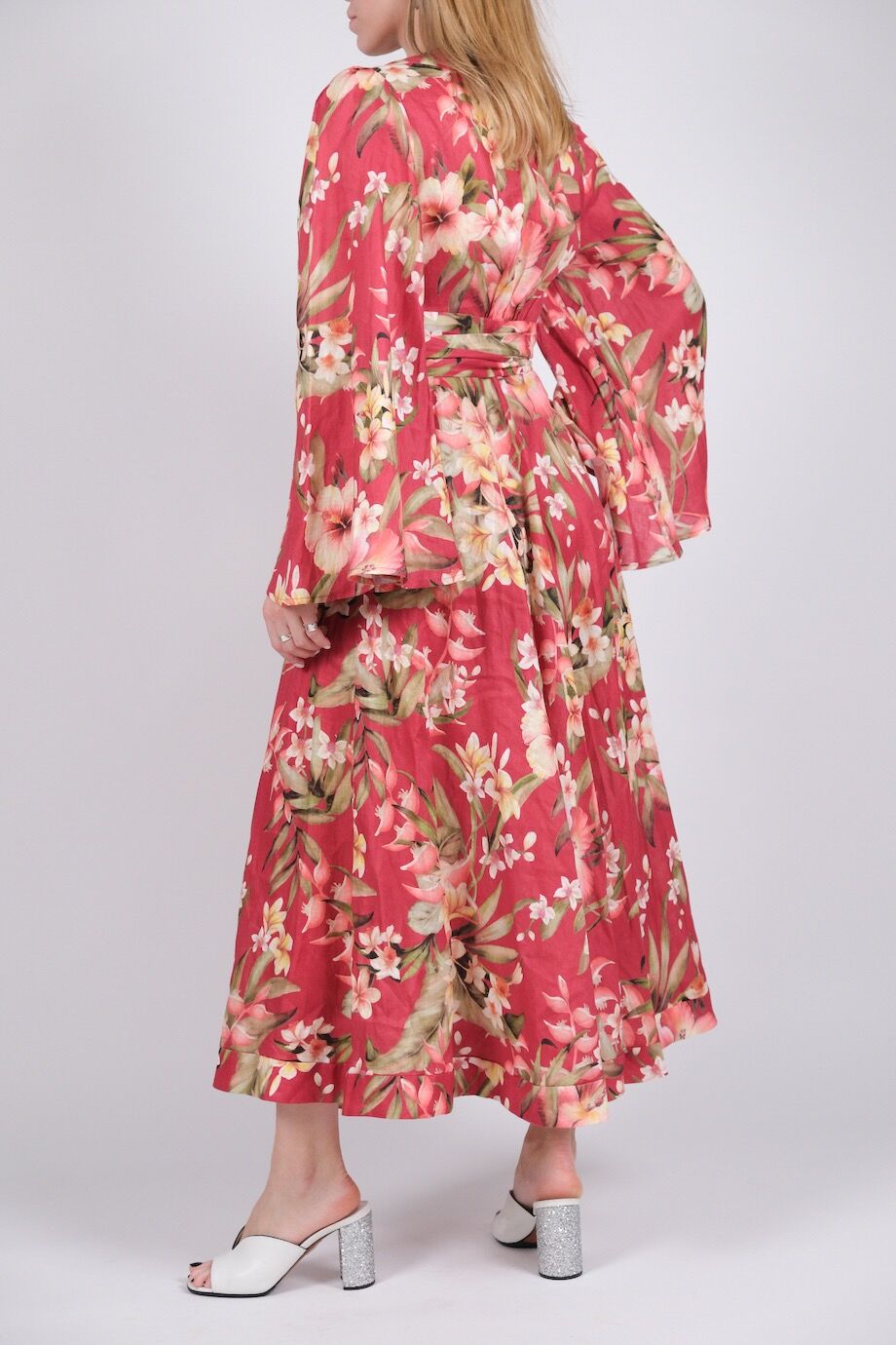image 3 Льняное платье на запах красного цвета с цветочным принтом