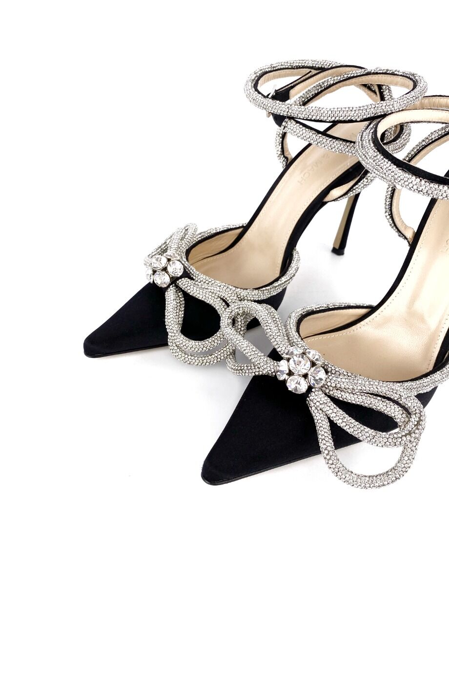 image 3 Сатиновые туфли чёрного цвета с декором из камней