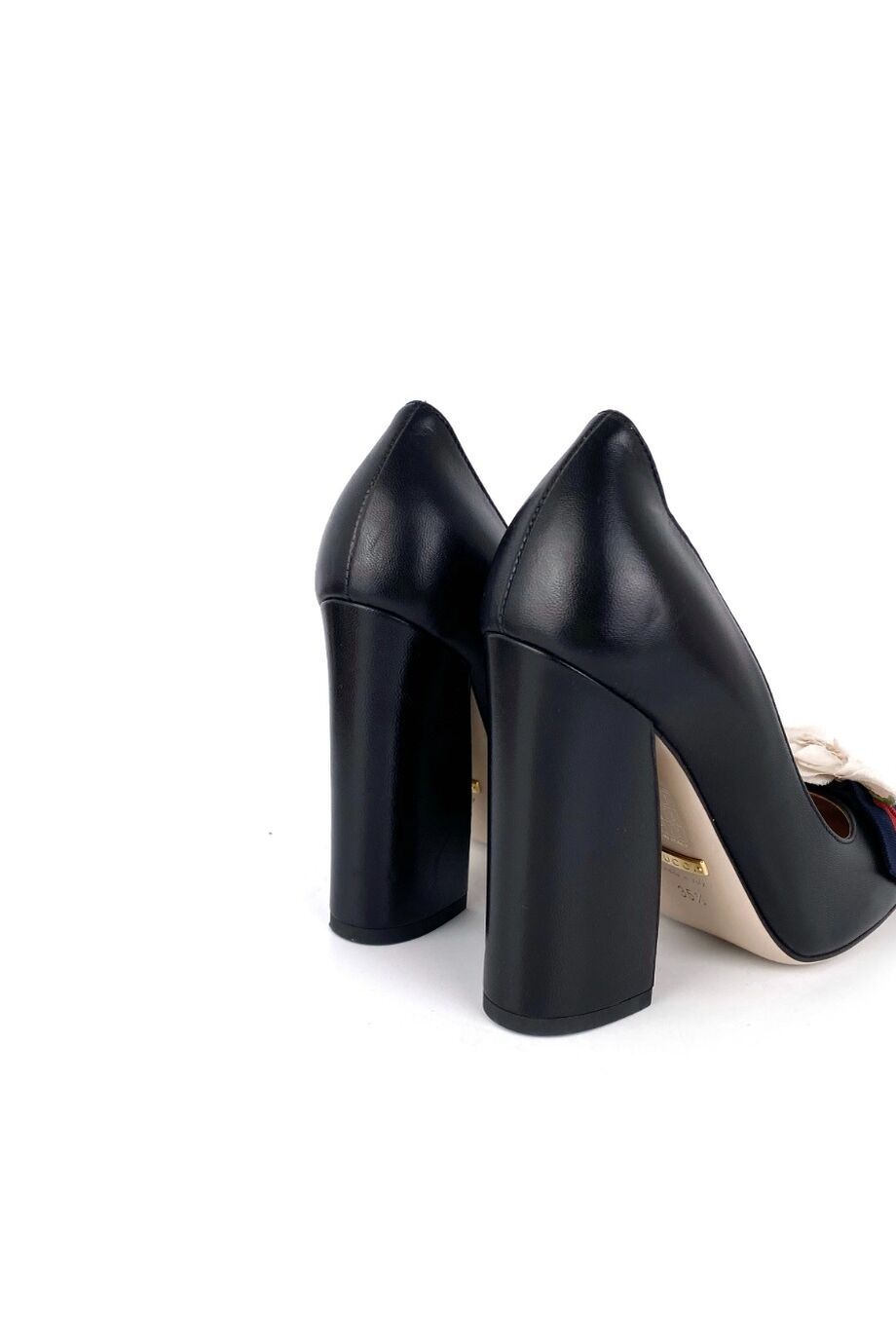 image 4 Туфли черного цвета на устойчивом каблуке с декором