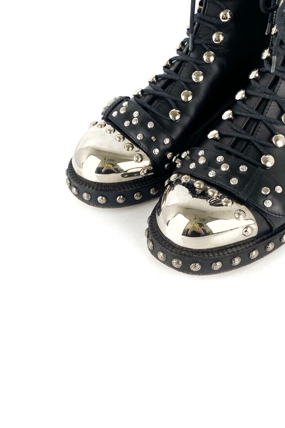 image 3 Ботинки черного цвета с металлическим носиком и декором