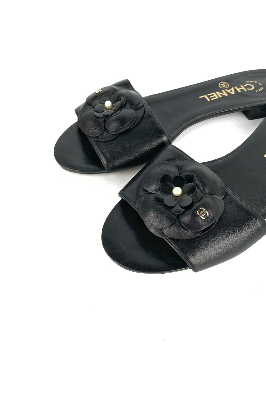 image 3 Шлепанцы черного цвета