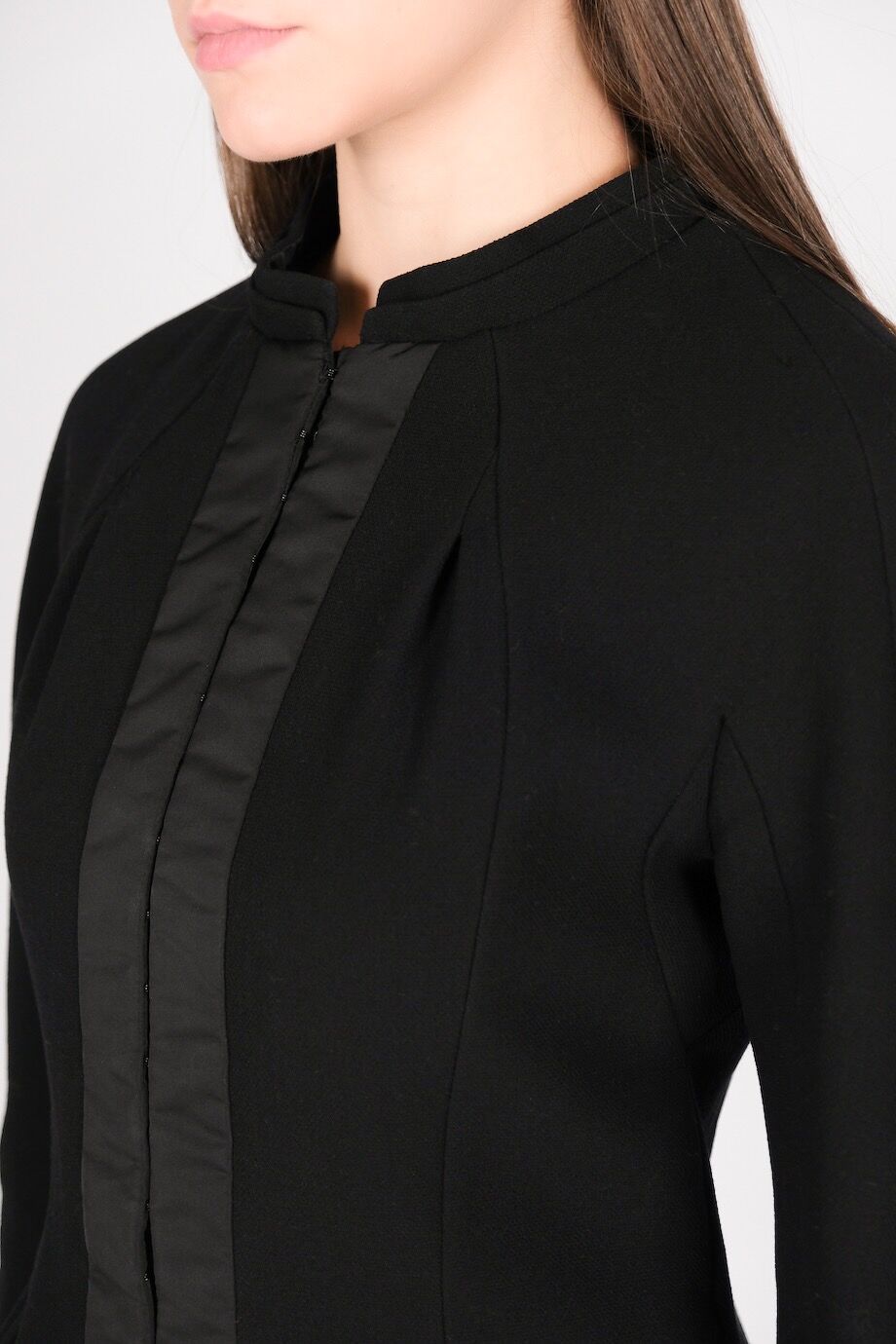 image 7 Брючный костюм черного цвета с золотистыми молниями