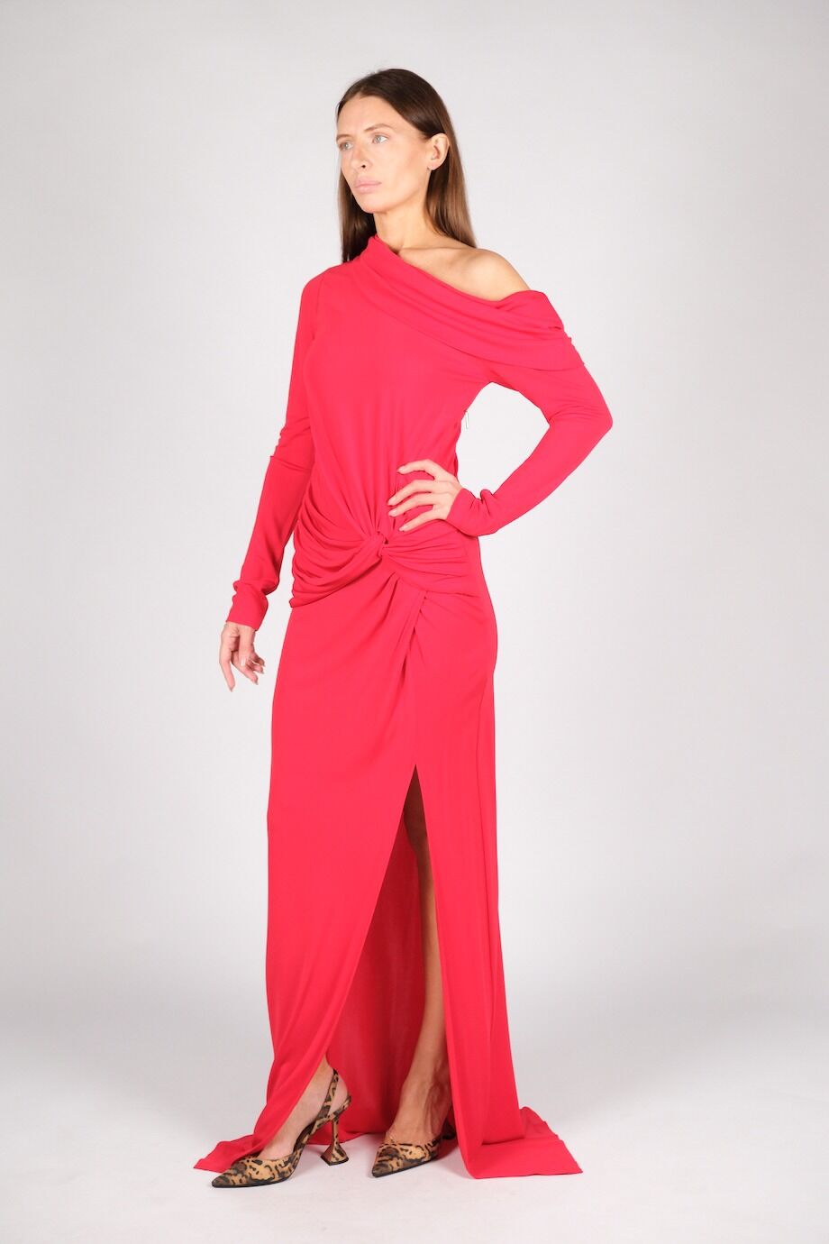 image 2 Платье в пол красного цвета с воротом лодочка