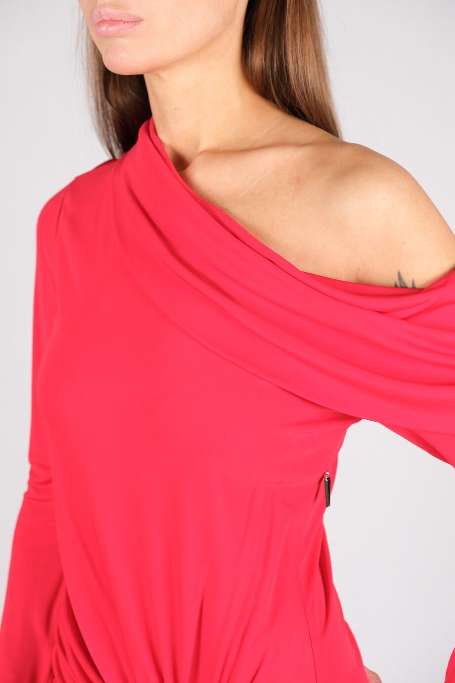 image 4 Платье в пол красного цвета с воротом лодочка