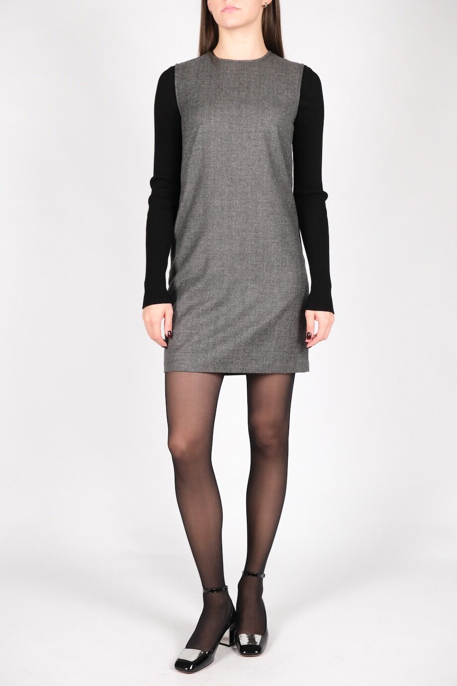 image 1 Платье без рукавов серого цвета