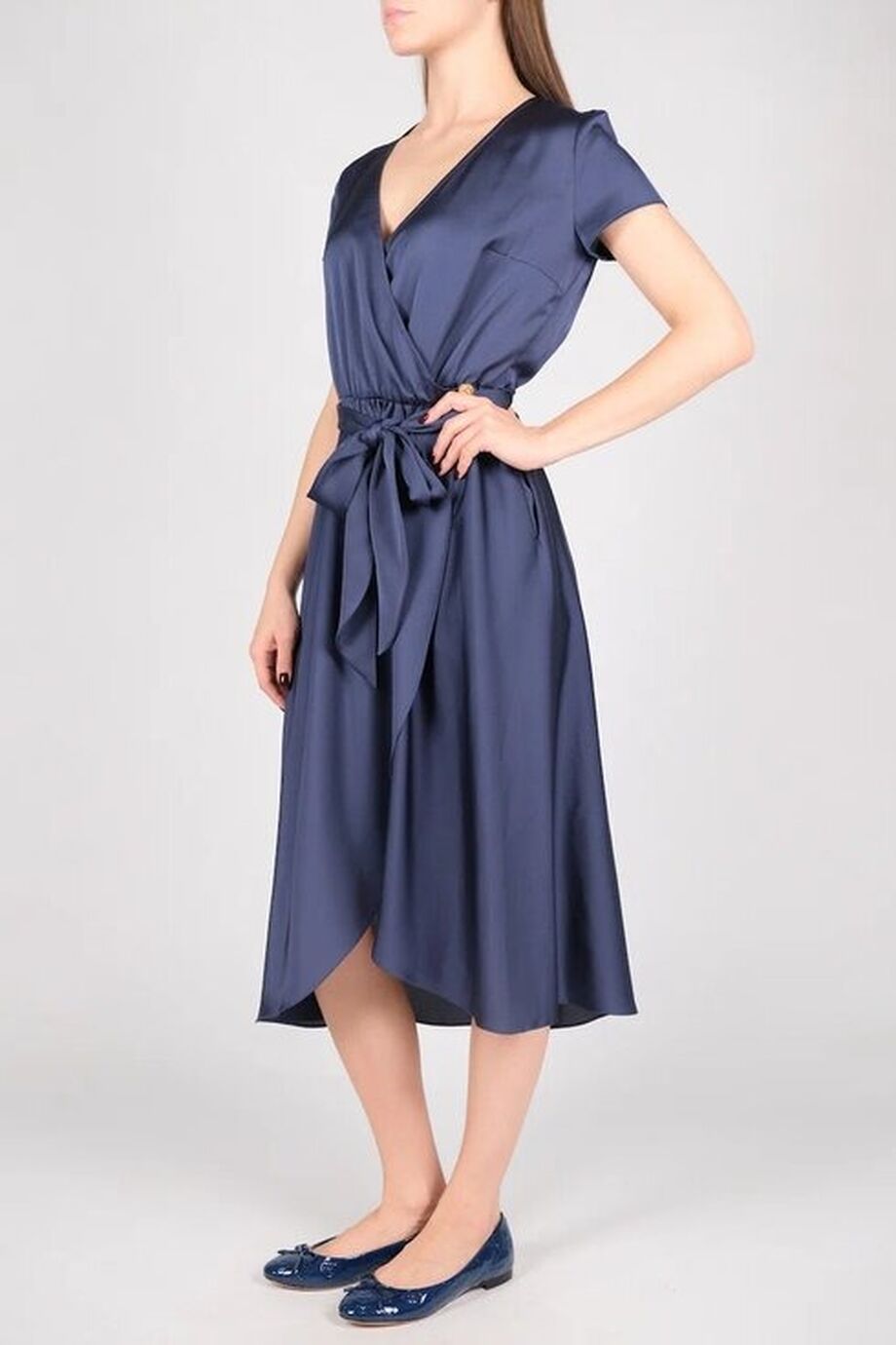 image 2 Платье на запах темно-синего цвета с поясом