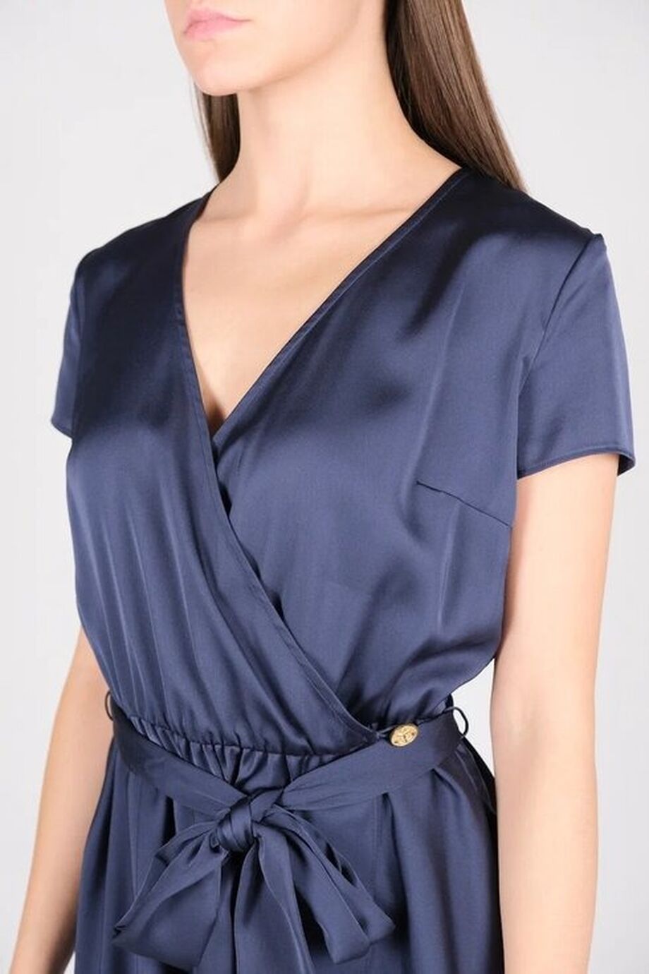 image 4 Платье на запах темно-синего цвета с поясом
