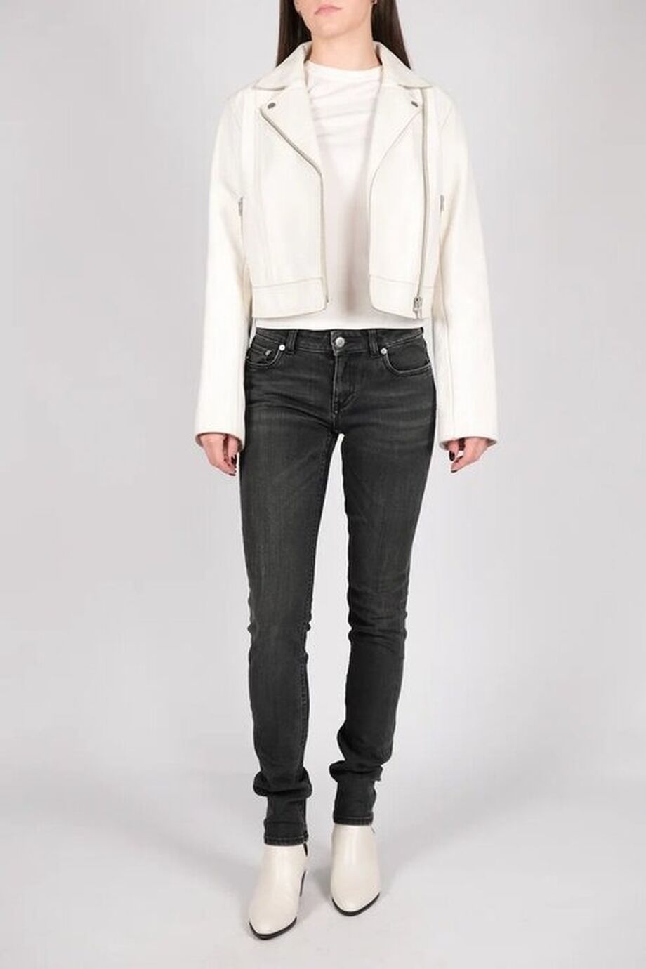 image 1 Джинсы скинни графитового цвета