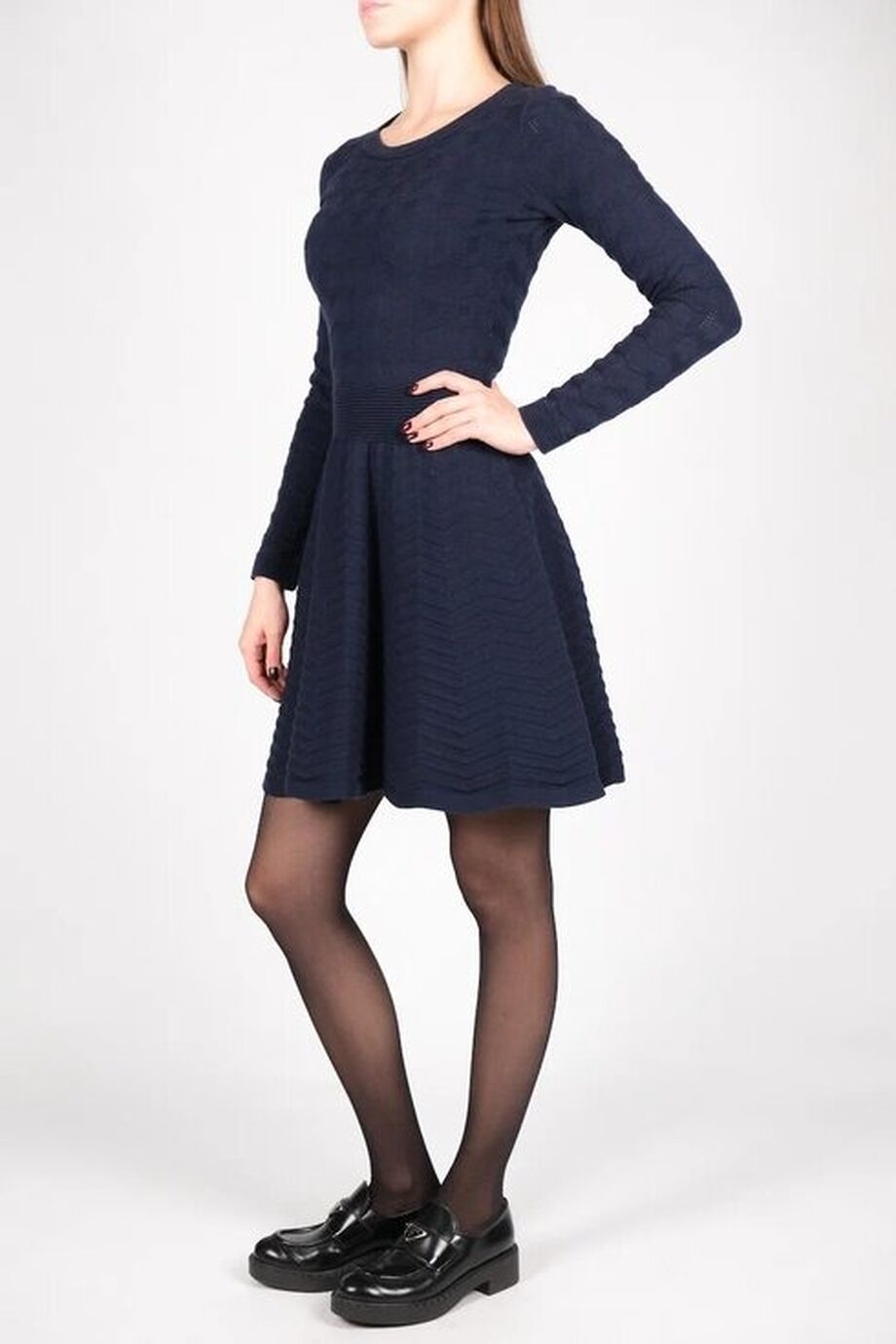 image 2 Платье синего цвета с орнаментом