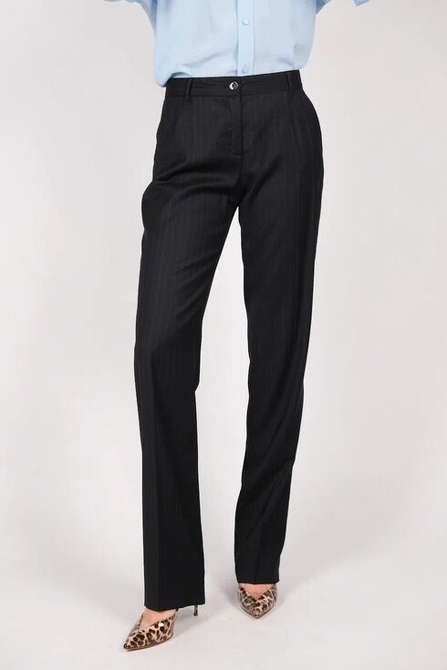 image 2 Брюки темно-синего цвета в тонкую полоску