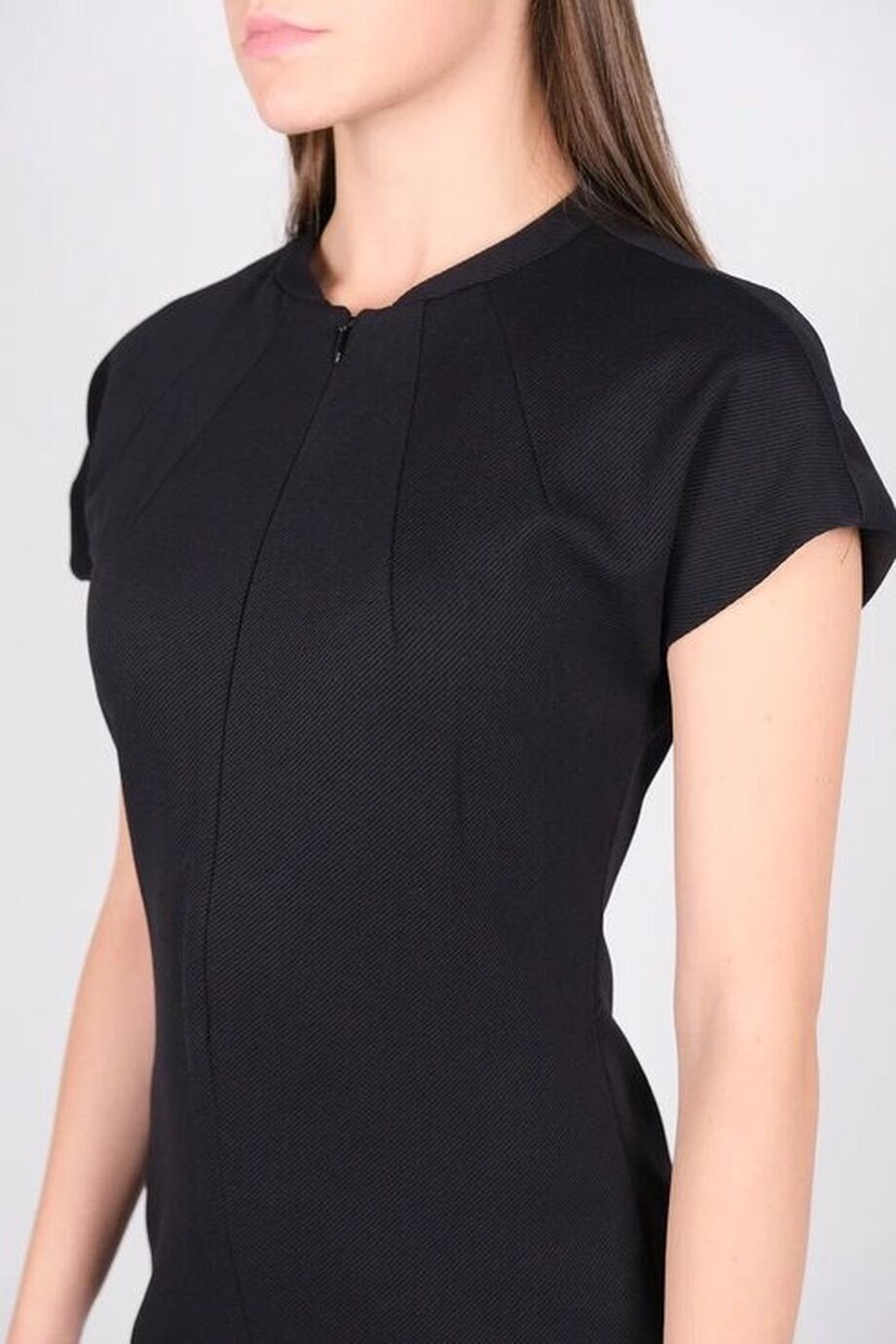 image 4 Платье-футляр темно-синего цвета с молнией на декольте