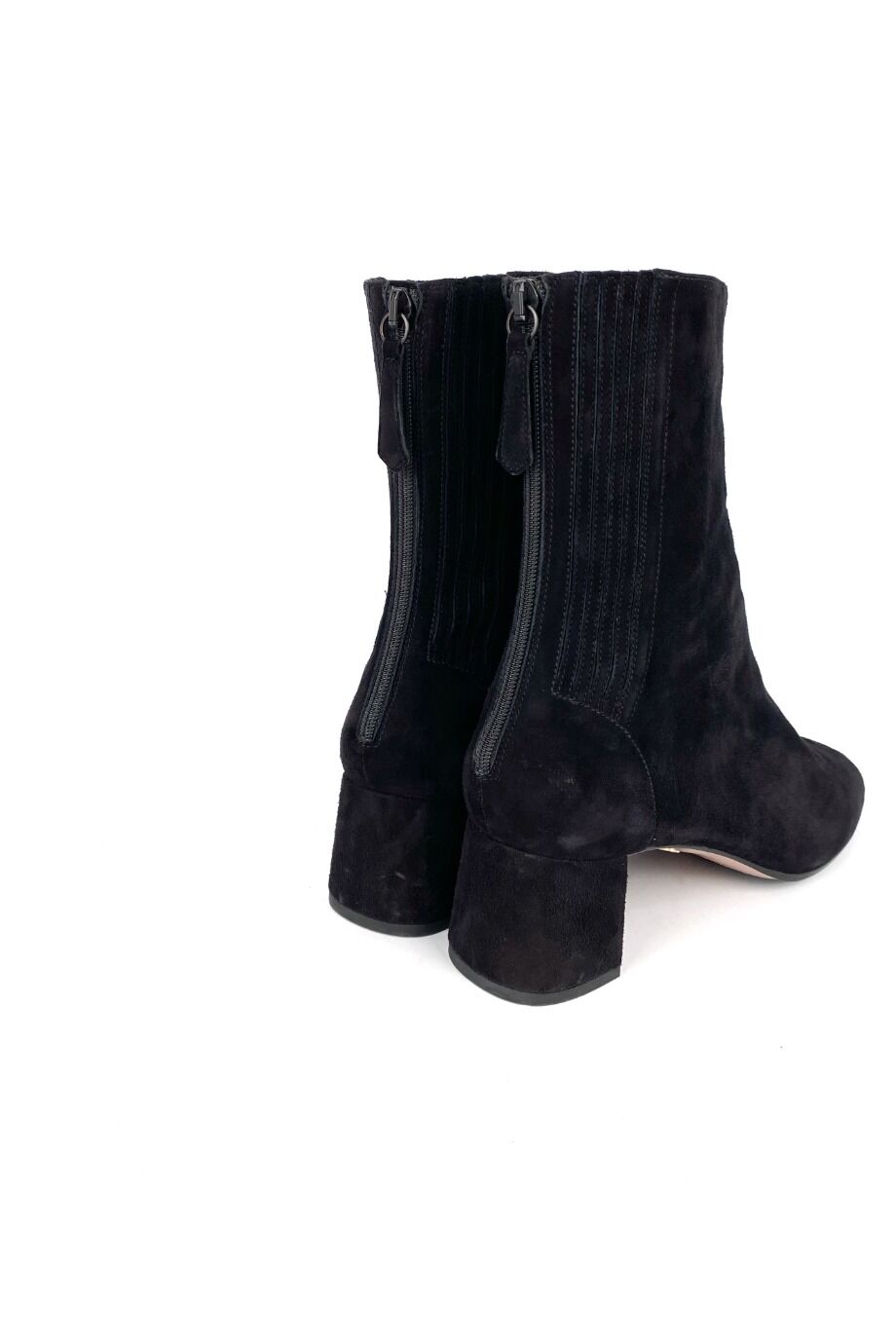 image 4 Замшевые ботильоны черного цвета