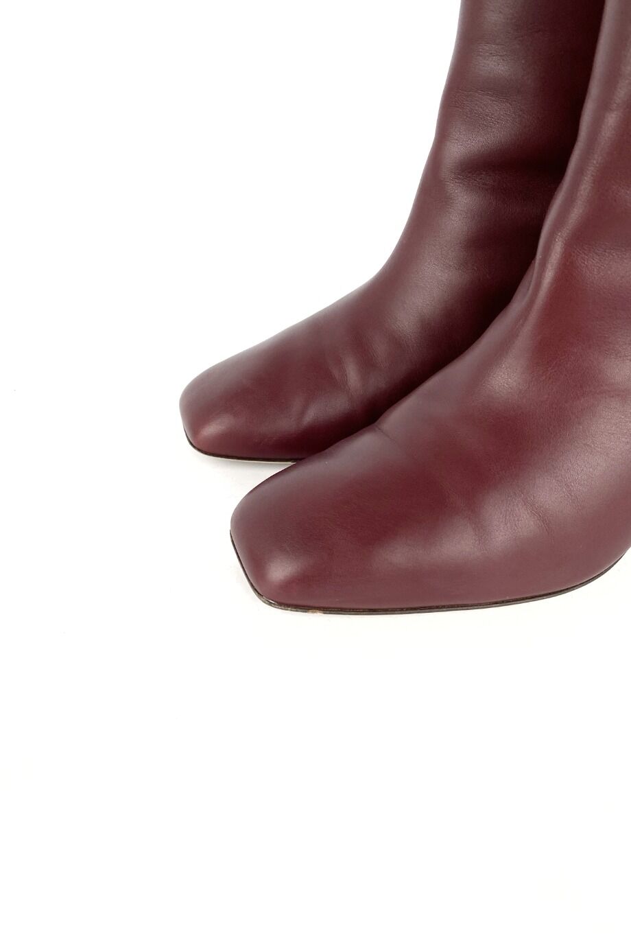 image 3 Ботильоны бордового цвета с золотым каблуком