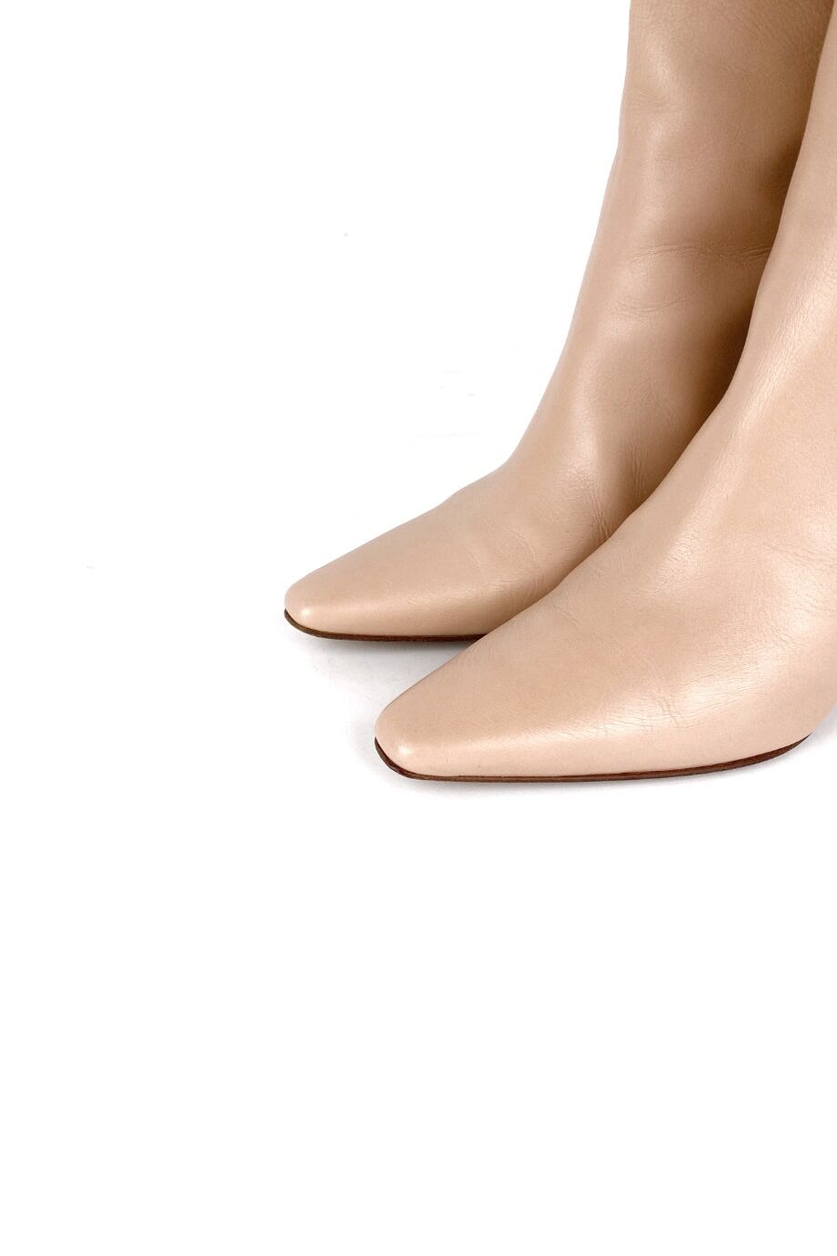 image 3 Сапоги пудрового цвета на небольшом каблуке