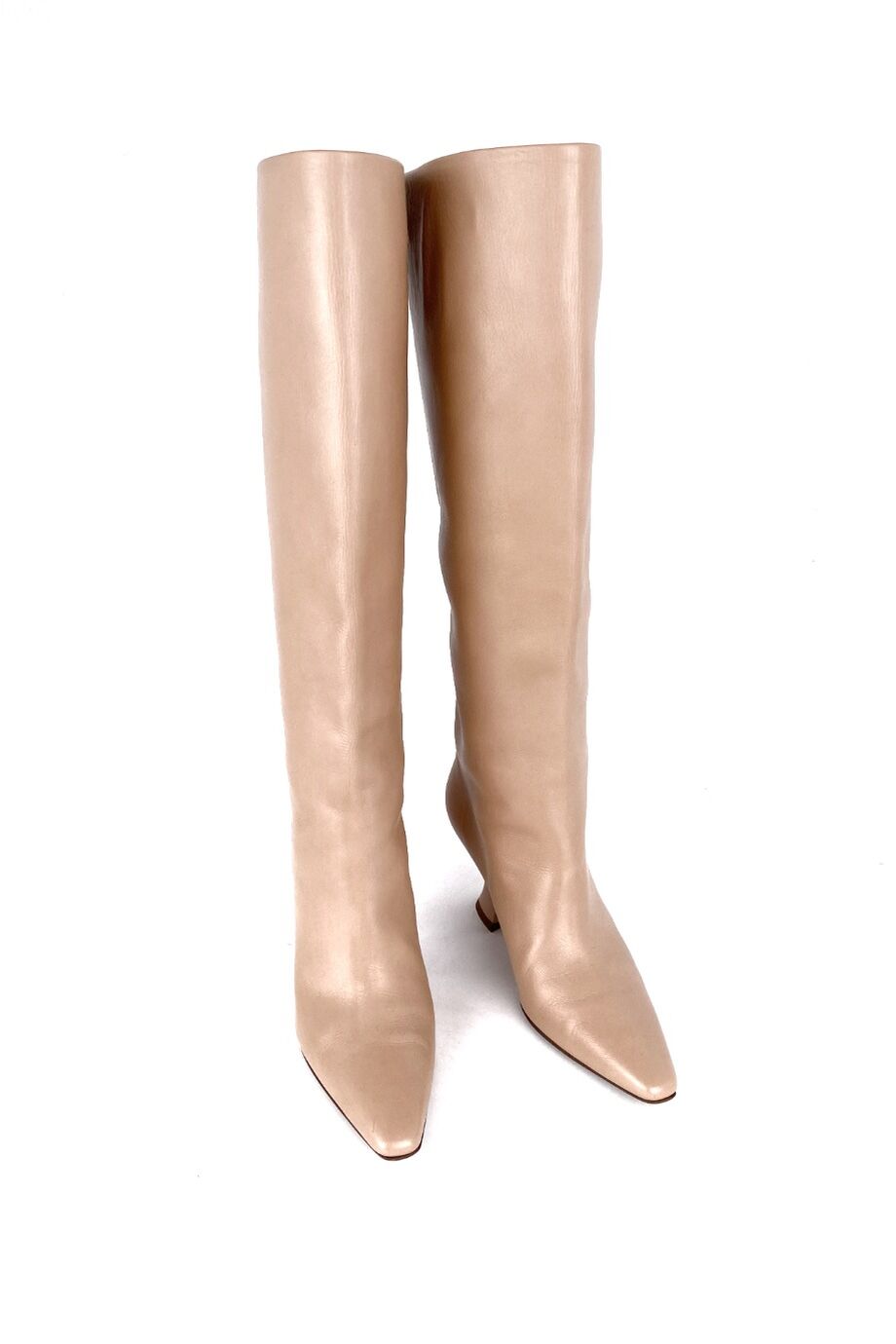 image 2 Сапоги пудрового цвета на небольшом каблуке