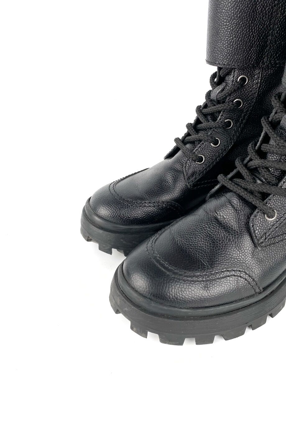 image 3 Высокие ботинки с пряжками чёрного цвета