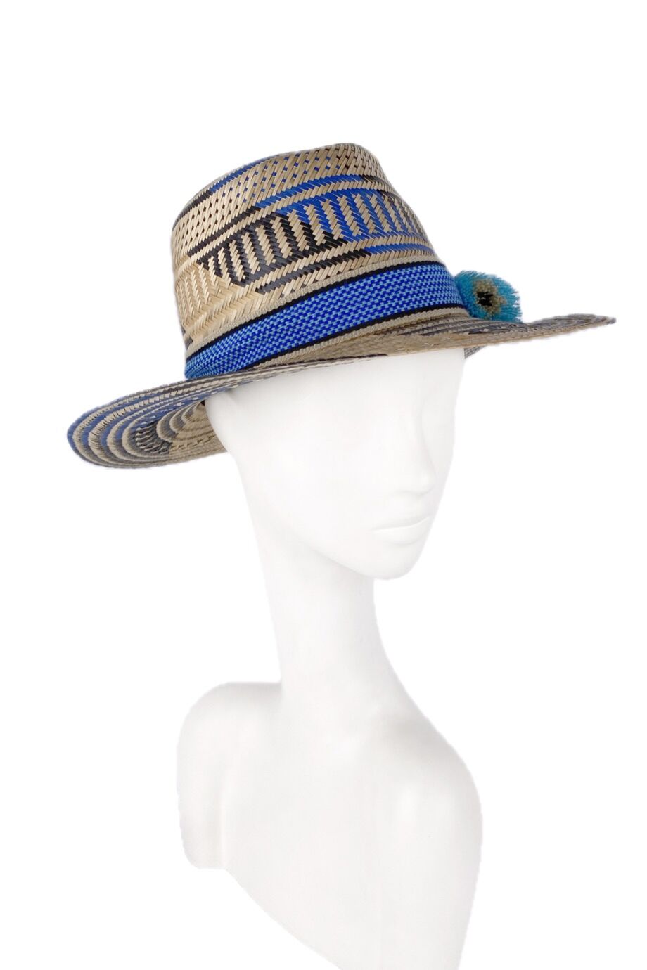 image 1 Соломенная шляпа с орнаментом голубого цвета