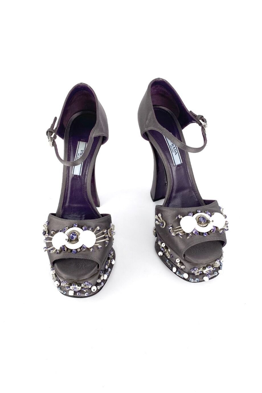 image 2 Сатиновые босоножки серого цвета с декором