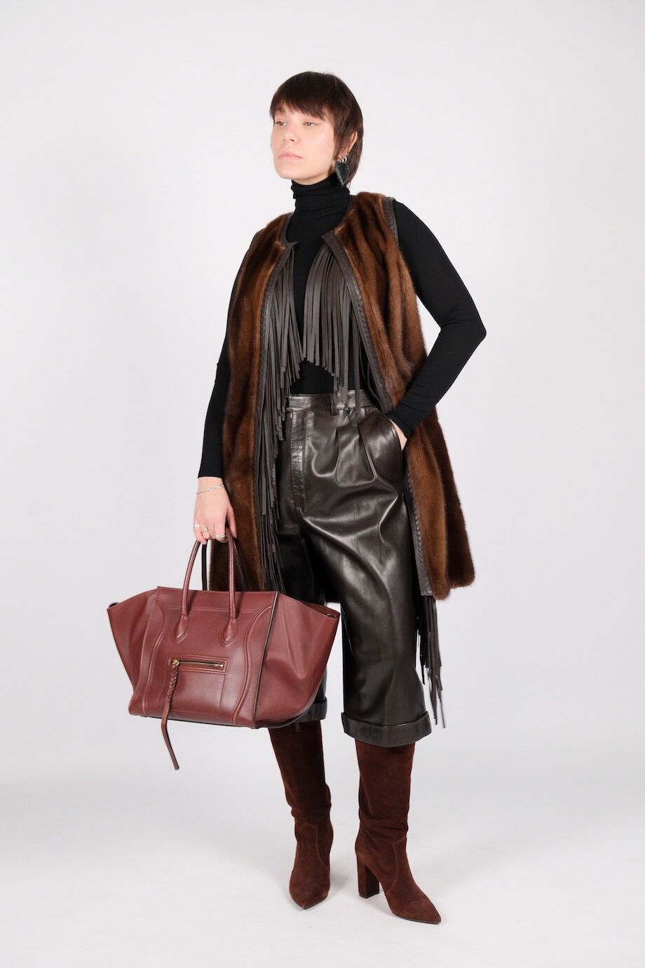 image 2 Жилет двусторонний из замши и меха норки коричневого цвета