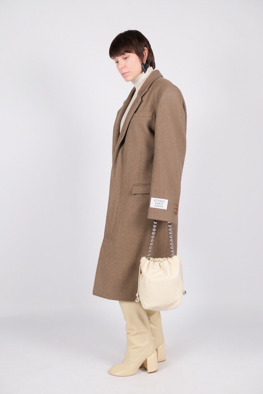 image 8 Пальто оливково-серого цвета