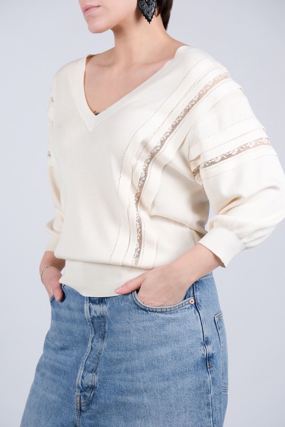 image 2 Джемпер молочного цвета со вставками из кружева