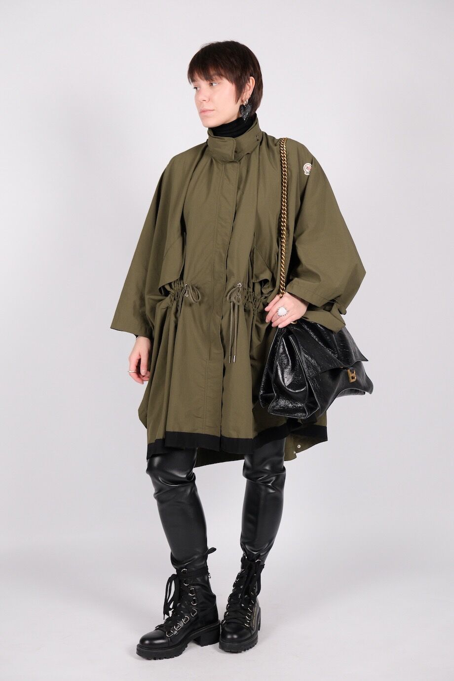 image 1 Плащ цвета хаки на кулиске