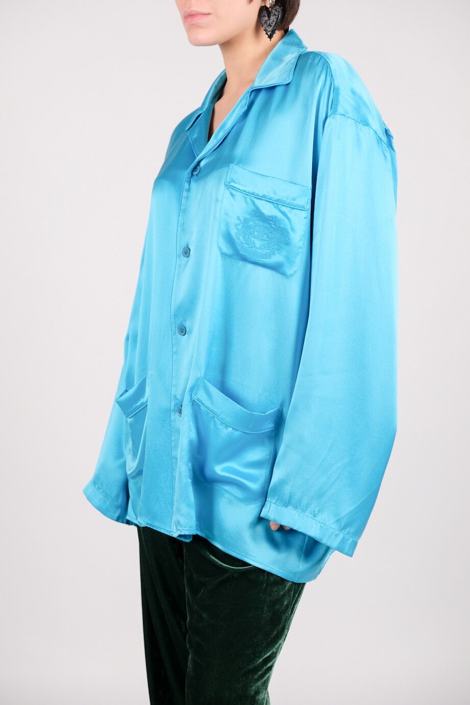 image 3 Шелковая блуза голубого цвета широкого кроя