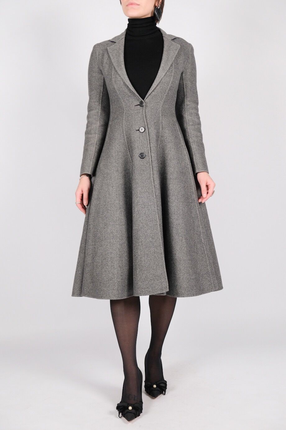 image 3 Пальто приталенного кроя серого цвета