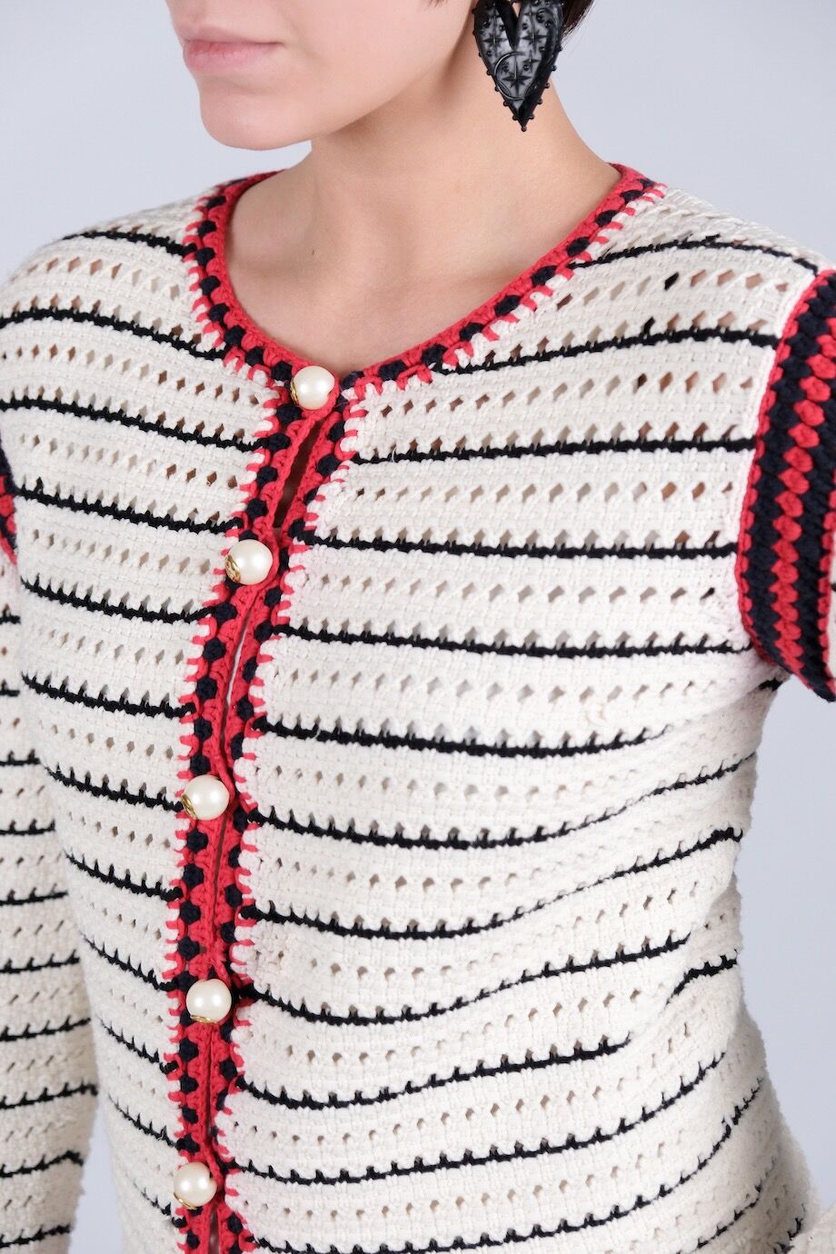 image 4 Кардиган молочного цвета c жемчужными пуговицами