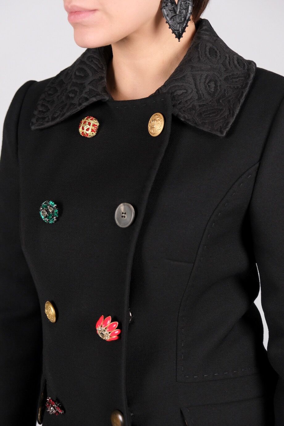 image 5 Пальто черного цвета с декорированными пуговицами