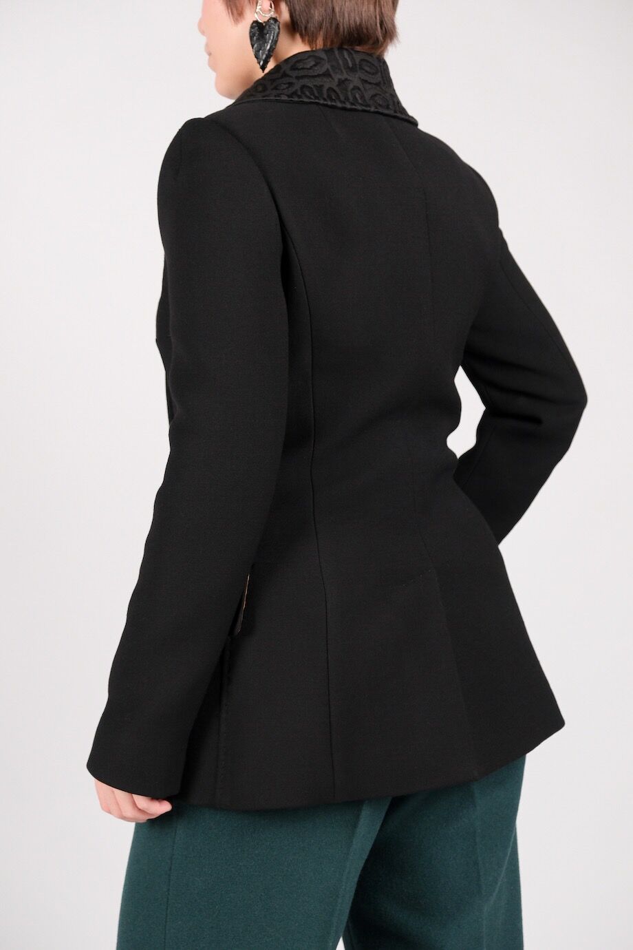 image 4 Пальто черного цвета с декорированными пуговицами