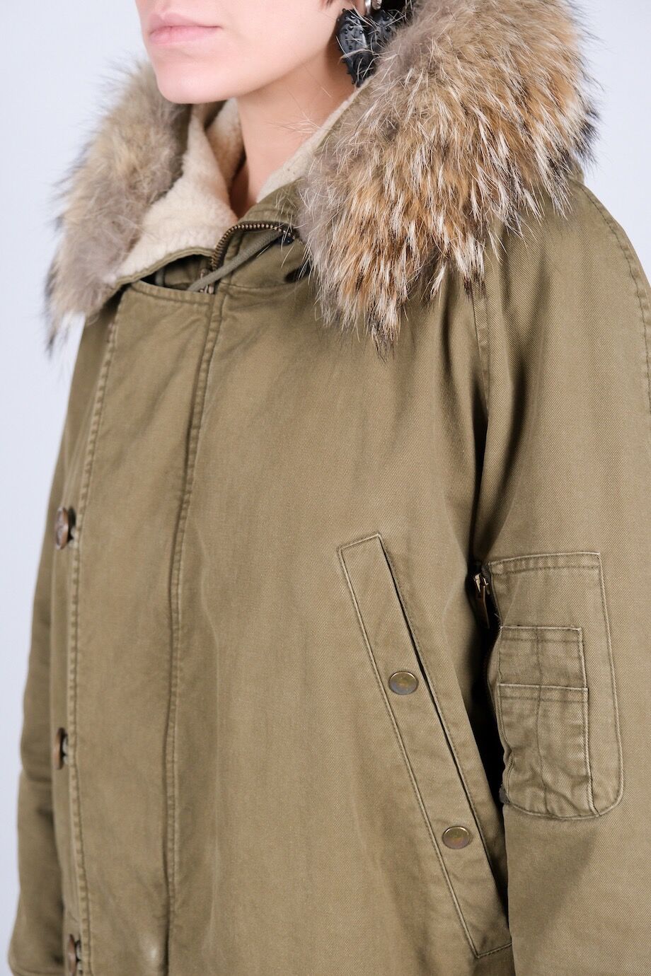 image 4 Парка цвета хаки с объемным капюшном
