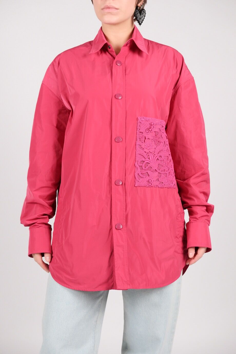 image 1 Ветровка малинового цвета с кружевом на кармане