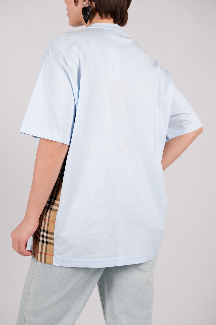 image 3 Футболка голубого цвета с вставками в клетку