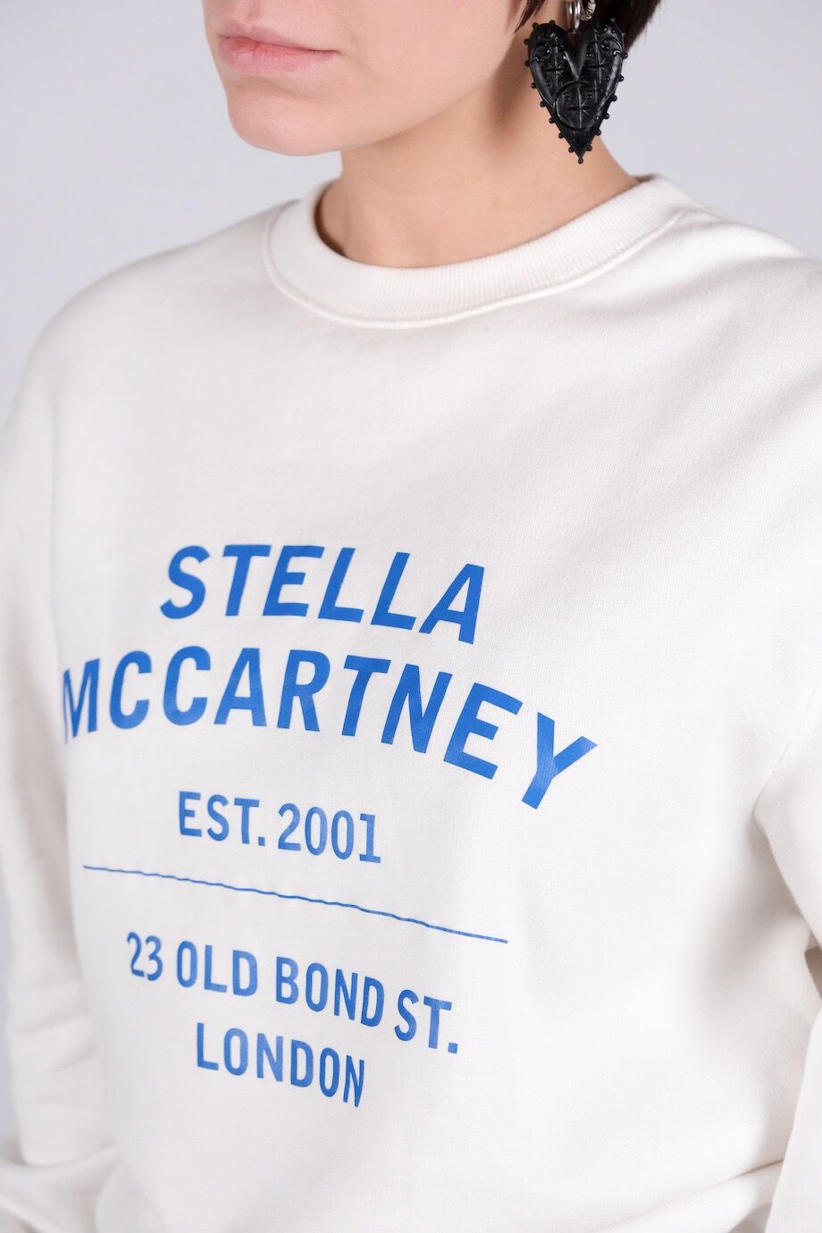 image 4 Свитшот белого цвета с синими надписями