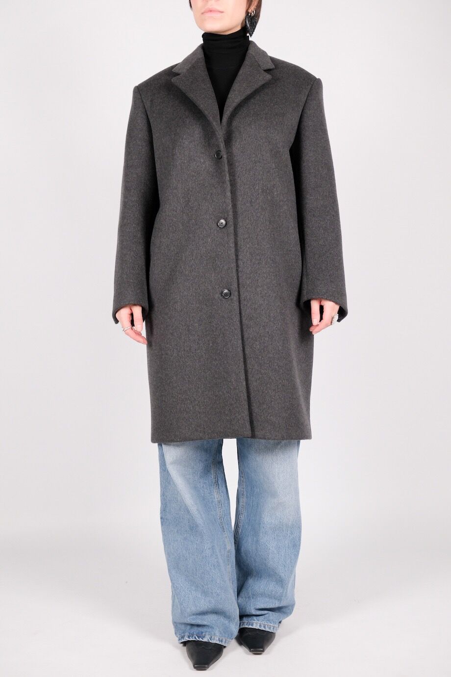 image 4 Пальто серого цвета