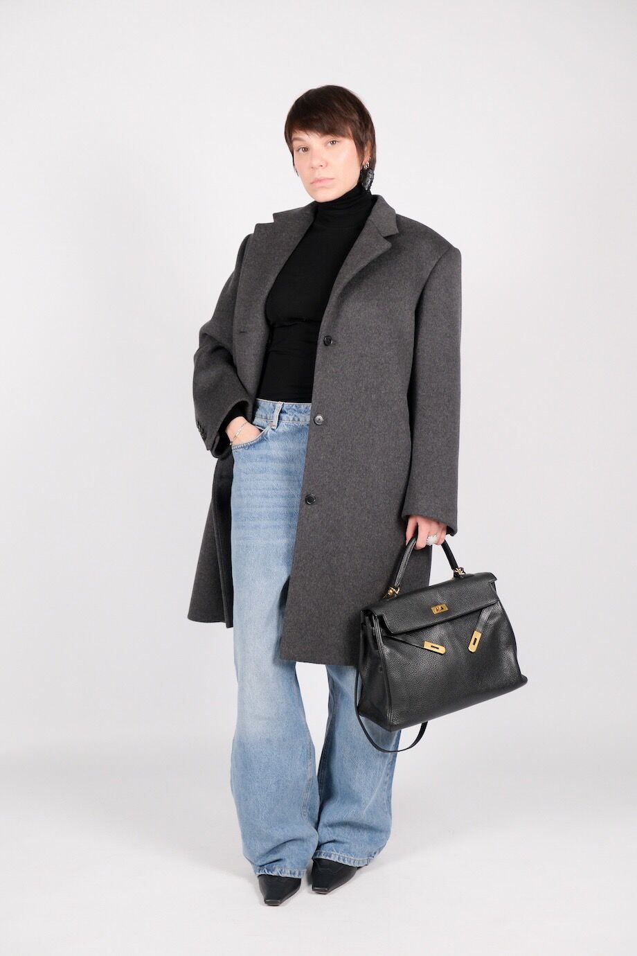 image 2 Пальто серого цвета