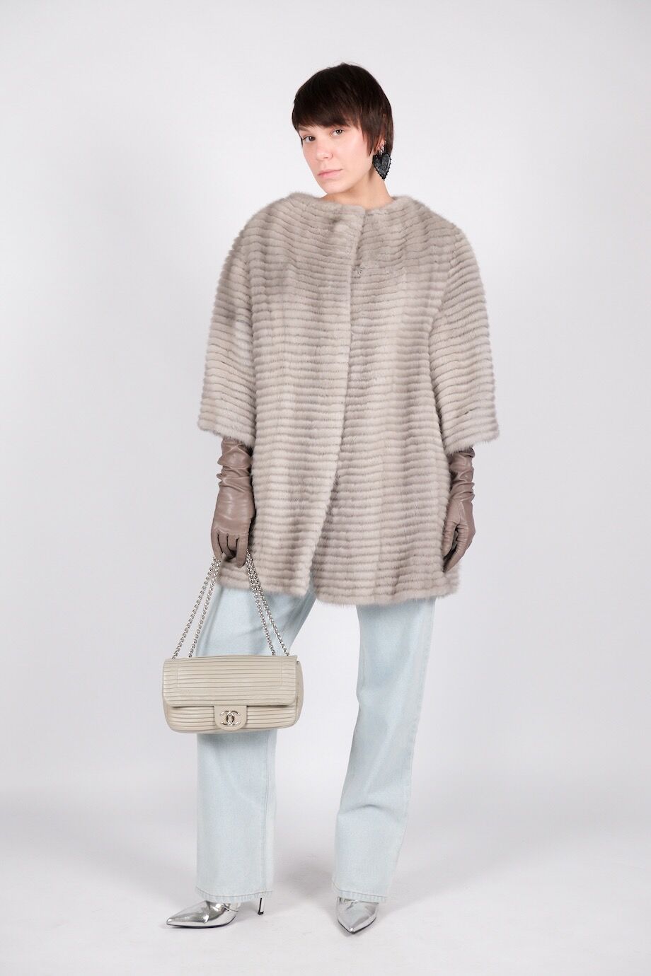 image 1 Норковая шуба серого цвета с коротким рукавом