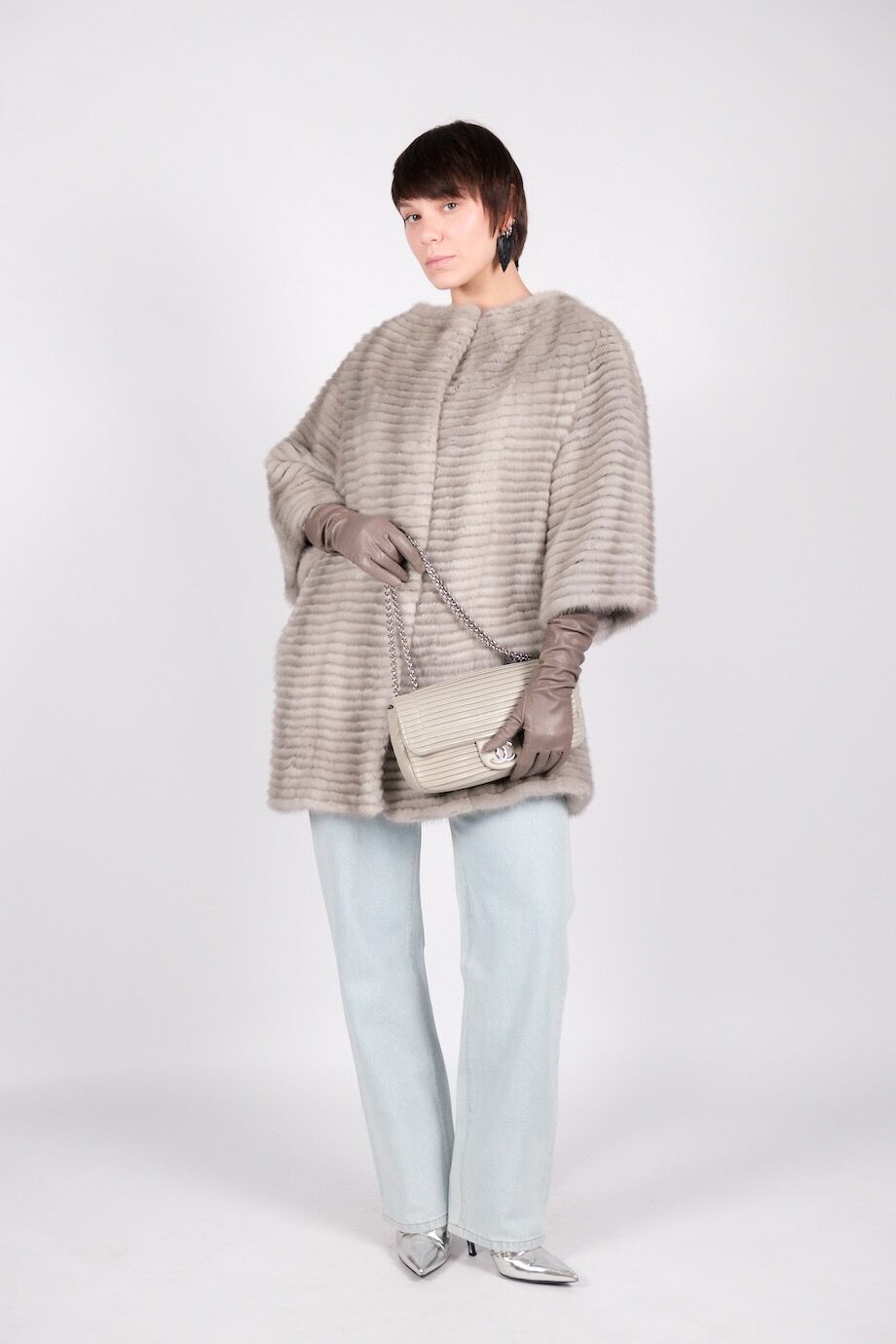 image 2 Норковая шуба серого цвета с коротким рукавом