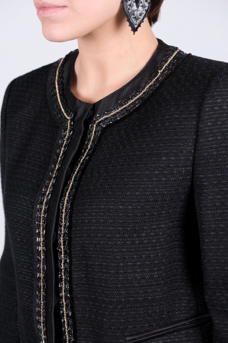 image 4 Жакет чёрного цвета с декором из цепочки