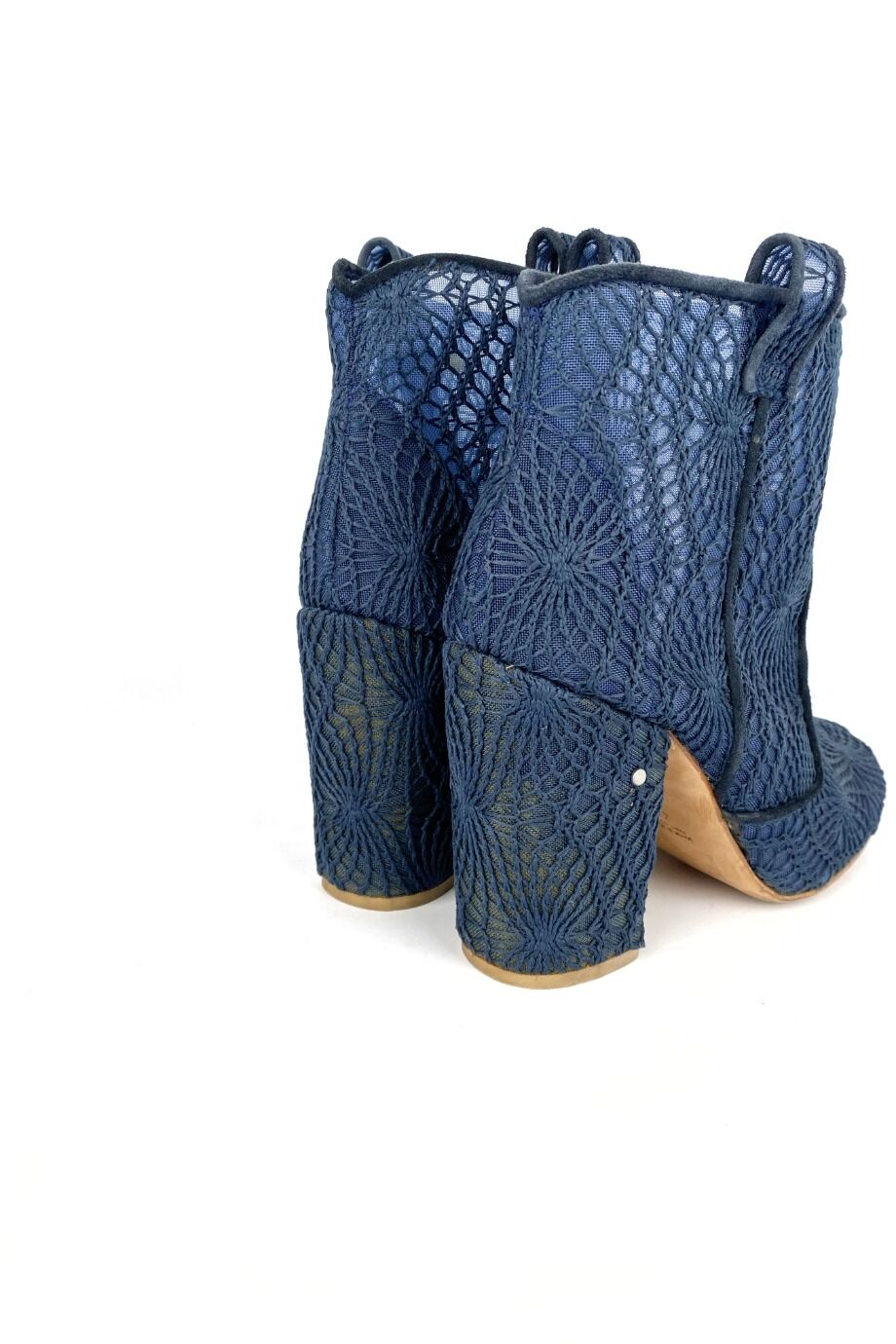 image 4 Ботильоны синего цвета из сетки с узором