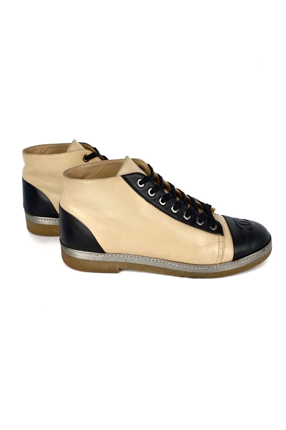 image 5 Ботинки бежевого цвета с черными носиками и пяткой