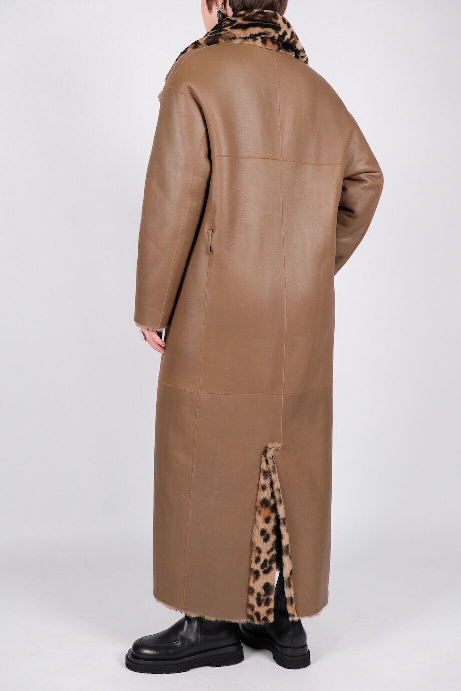 image 7 Двусторонняя дубленка леопардовой расцветки